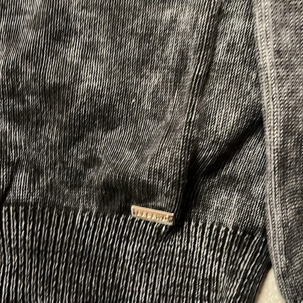 Legend Sweater - Picture 3 of 4